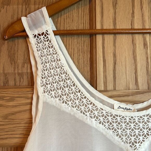 LOVE RICHE Sheer Peplum Tank Top - Picture 3 of 10